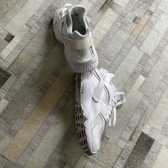 Nike White Huarache - Picture 4 of 7